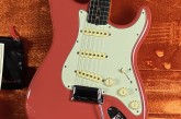 Fender 2022 American Vintage II 61 Stratocaster Fiesta Red-2.jpg
